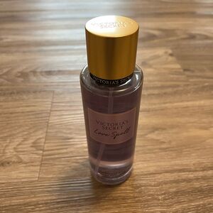 Victoria's Secret Love Spell Fragrance Mist